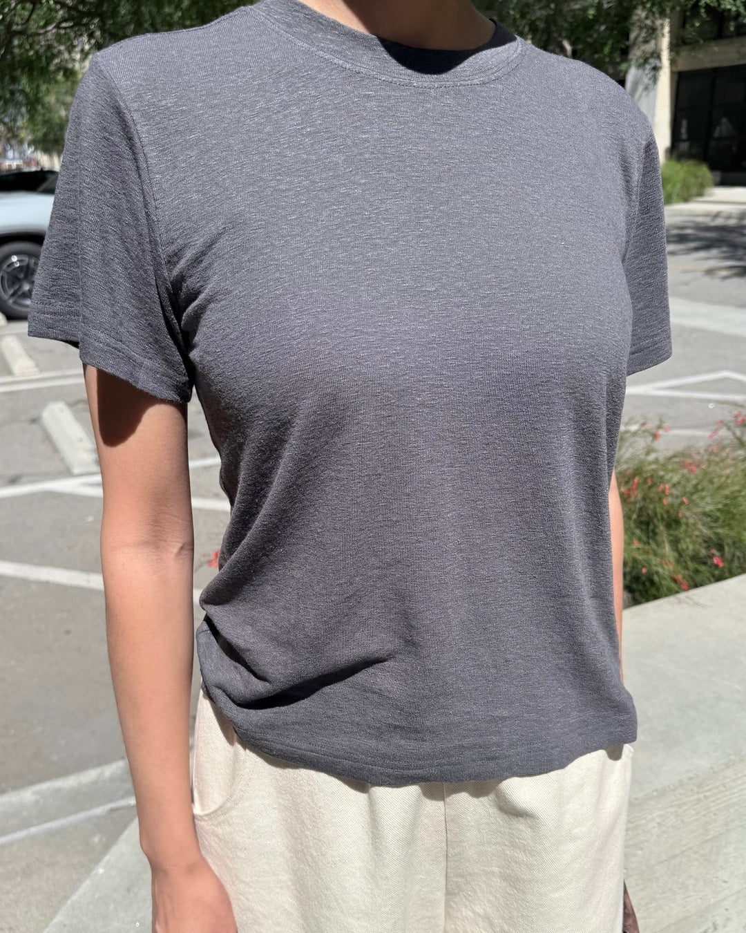 Le Bon Shoppe | Bo Linen blend tee | Charcoal