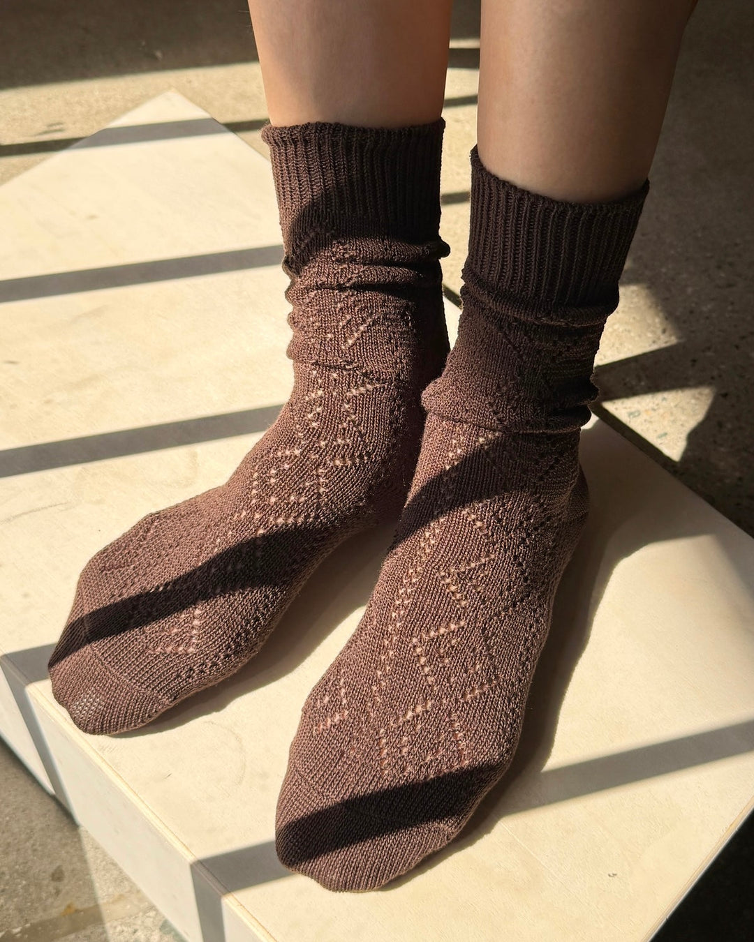 Le Bon Shoppe | Modal eyelet socks | Brown