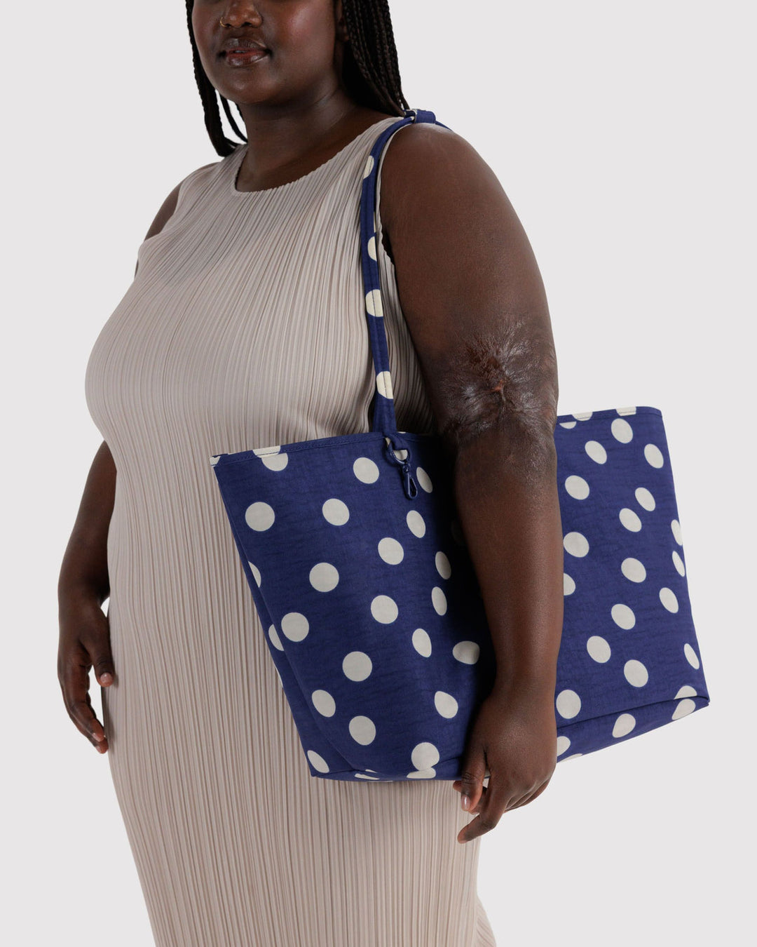 Baggu | Large Nylon Reversible Tote | Navy Polka Dot Mix