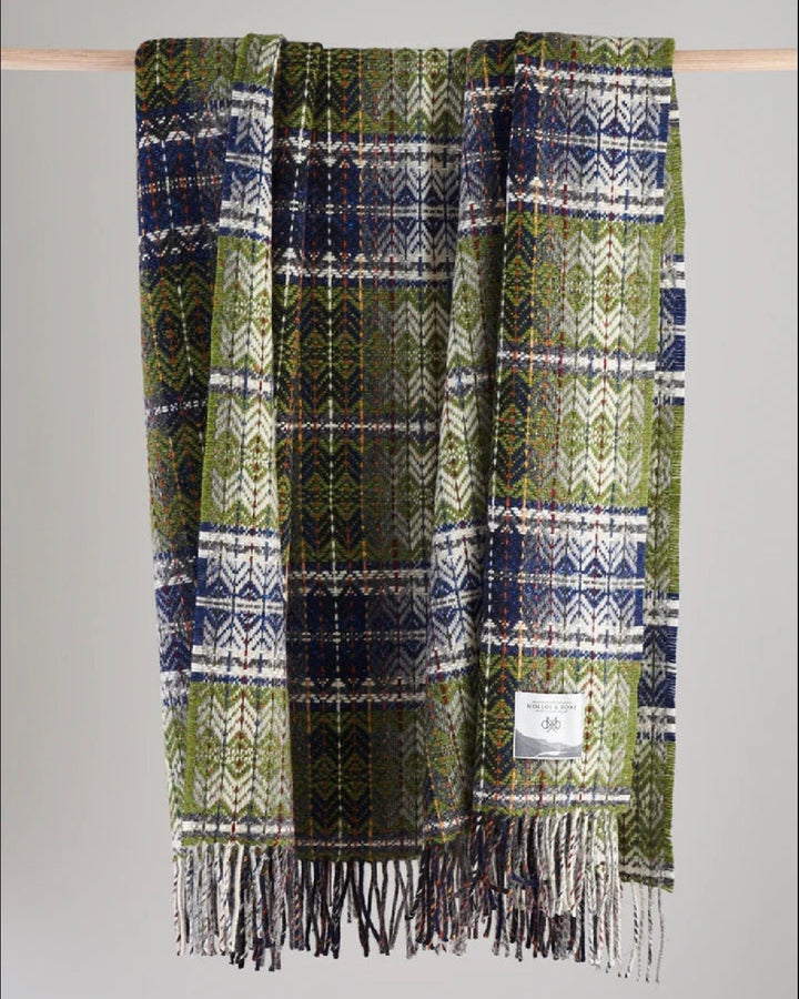 Molloy & Sons | Diamond Weave Blanket | Green
