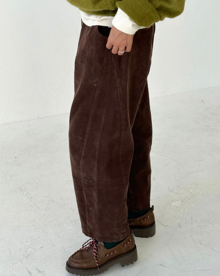 Le Bon Shoppe | Corduroy Arc pants | Chocolate