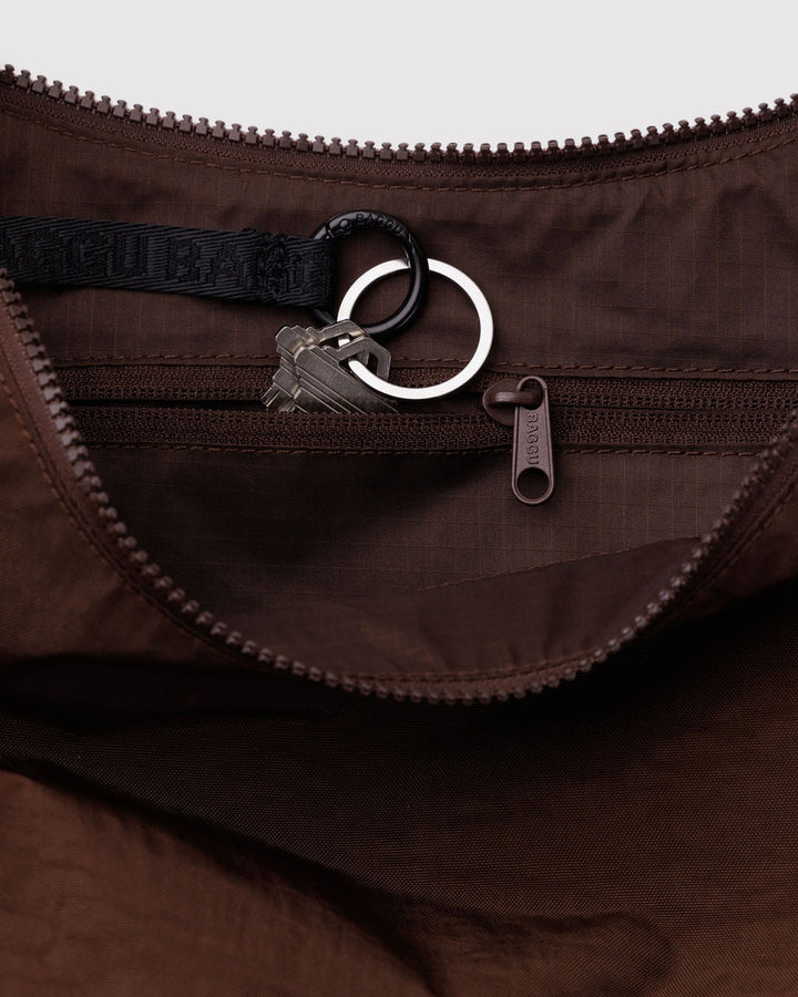 Baggu | Medium Crescent Nylon bag | Coffee