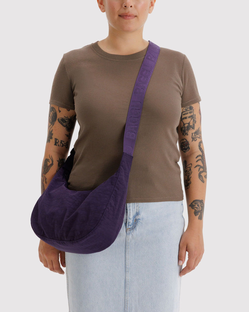 Baggu | Medium Crescent Nylon bag | Fig