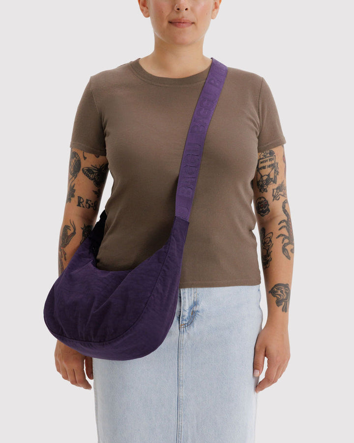 Baggu | Medium Crescent Nylon bag | Fig