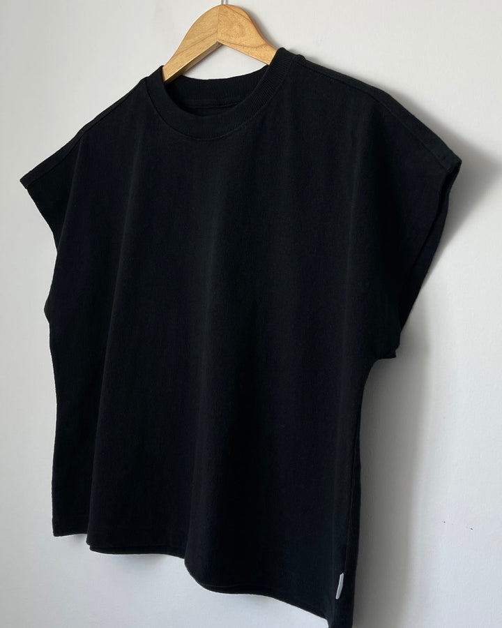 Le Bon Shoppe | Jeanne Tee | Black