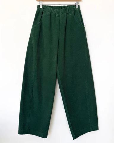Le Bon Shoppe | Corduroy Arc pants | Foret