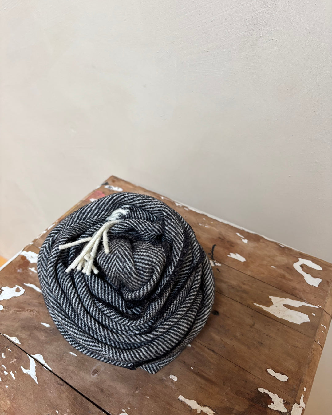 McNutt | Unisex Lambswool Scarf | Black Large Herringbone