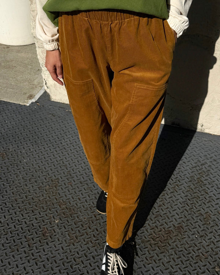 Le Bon Shoppe | Corduroy Gardener’s Pants | Whiskey