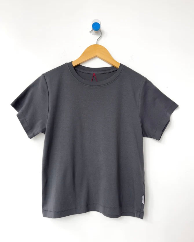 Le Bon Shoppe | Noel Tee | Dark Ash