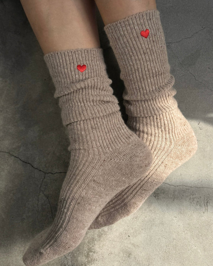 Le Bon Shoppe | Embroidered Snow Socks | Tan Heart