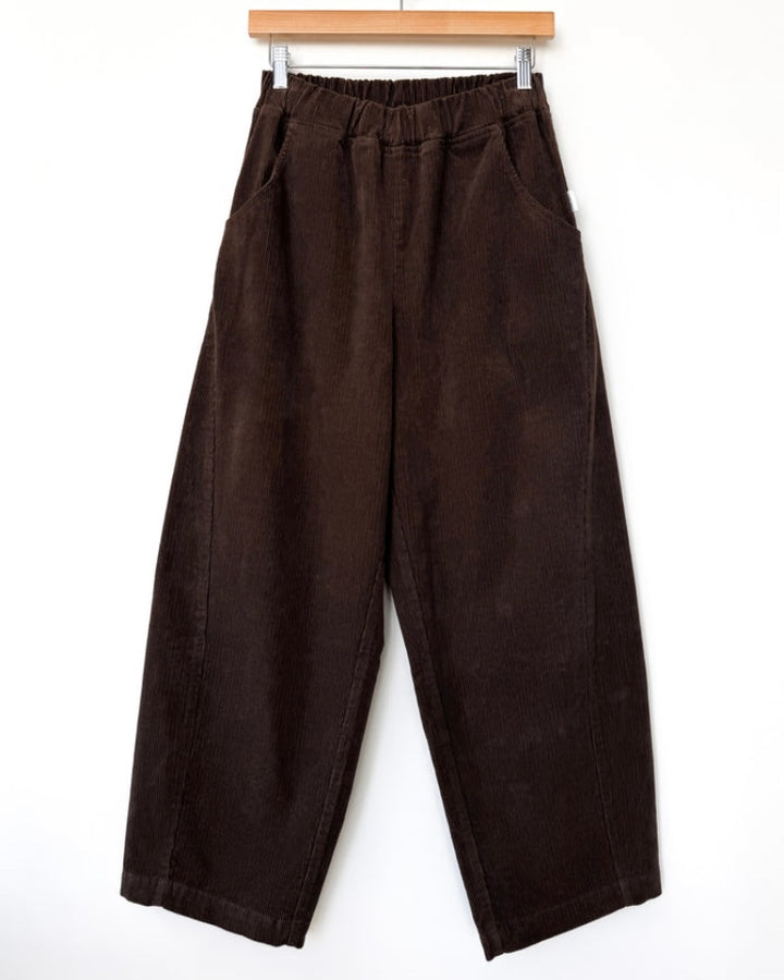 Le Bon Shoppe | Corduroy Arc pants | Chocolate