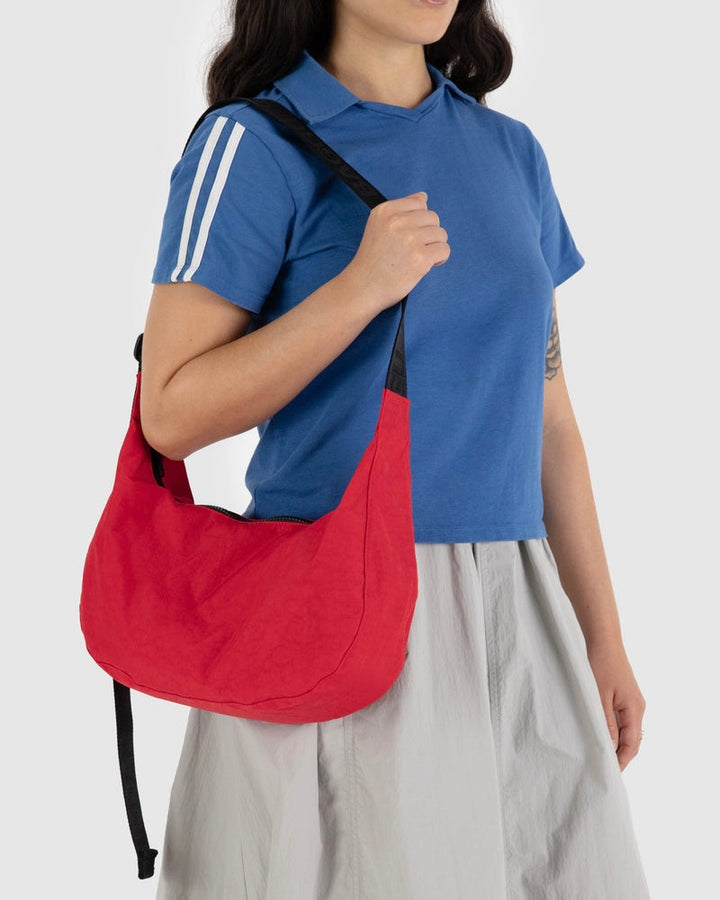 Baggu | Medium Crescent Nylon bag | Candy Apple