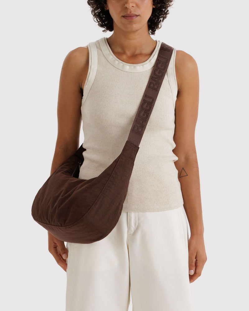 Baggu | Medium Crescent Nylon bag | Coffee