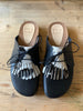 Kit + Clogs | Flex base loaf clog | Onyx / Kohud fringe