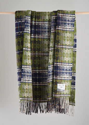 Molloy & Sons | Diamond Weave Blanket | Green